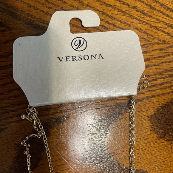 🎉HP🎉Beautiful gold fashion necklace. This necklace is stunning! So pretty!🎉HP🎉 - Picture 5 of 6